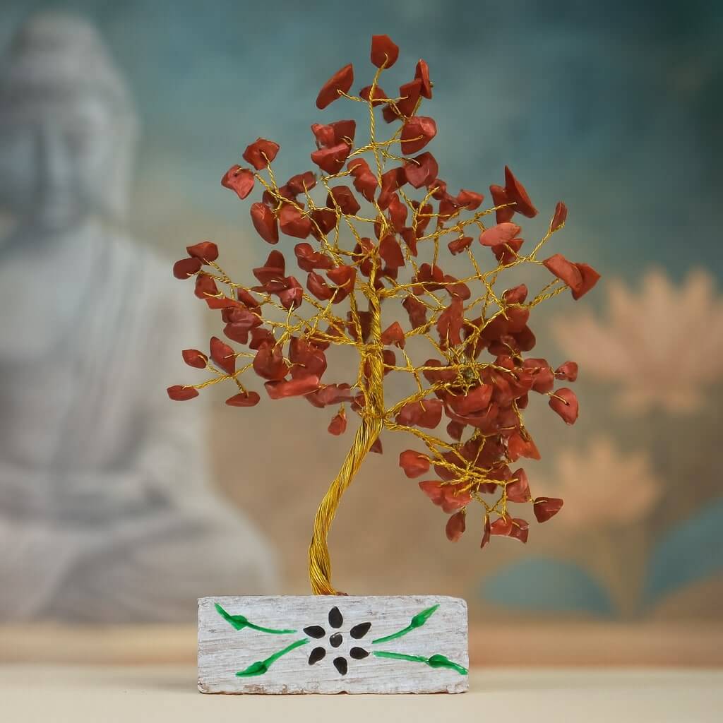 Arbre de Vie en jaspe rouge avec 160 pierres naturelles sur armature métallique, socle en pierre sculptée – décoration énergisante et d’ancrage