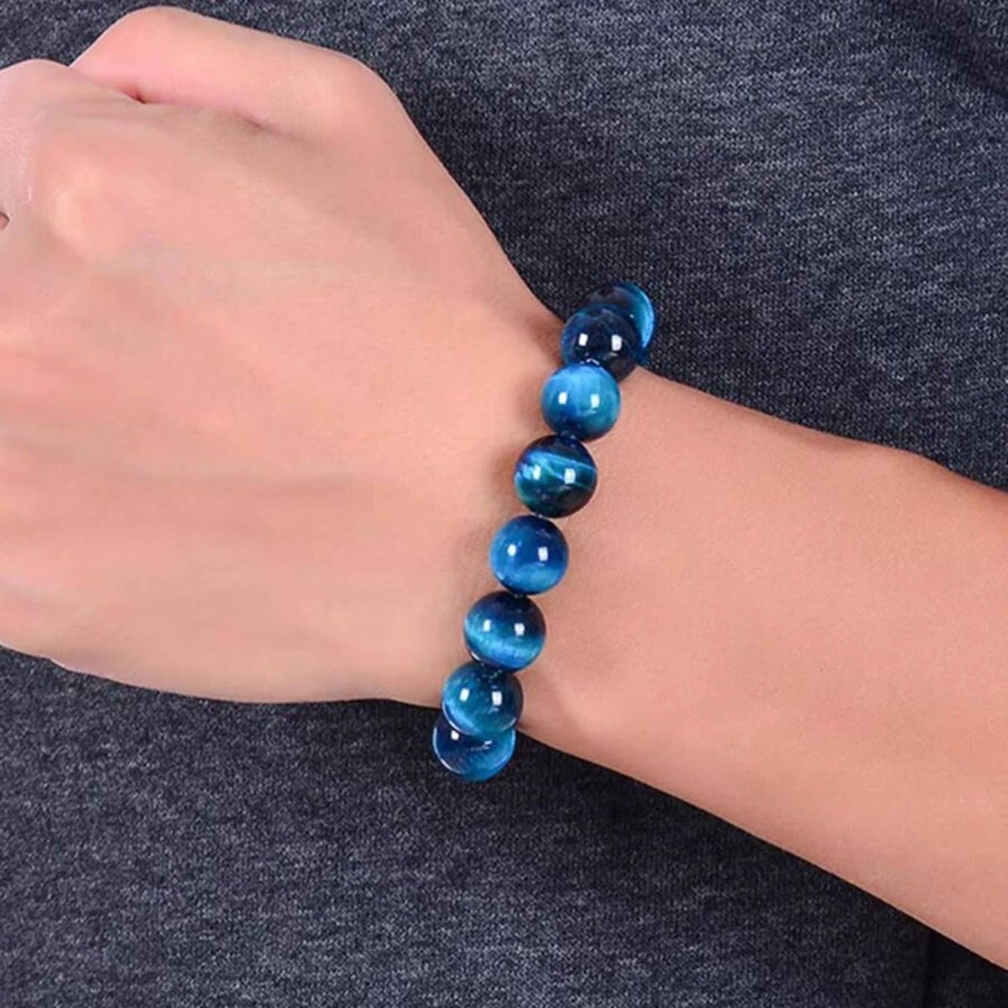 Bracelet porté au poignet pour voir le rendu