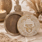 Boîte à bijoux Bouddha ouverte, intérieur en bois naturel.
