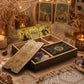 Boîte de tarot en bois avec panneau coulissant gravé de motifs astrologiques et zodiacaux