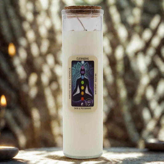 Bougie rituel purification sauge menthe en cire de soja avec cristaux de jaspe blanc dans flacon de verre.