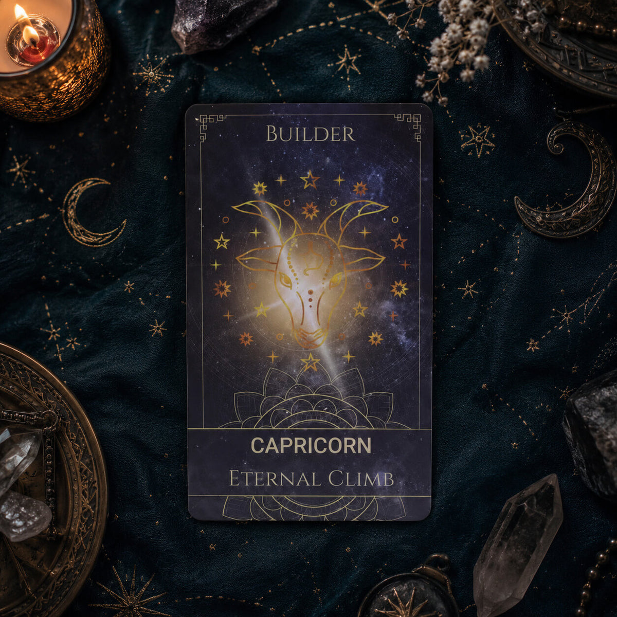 Carte "Builder - Capricorn" du jeu d'oracle Celestial avec illustration de bouquetin doré