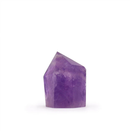 Petite pointe d'améthyste de 4-5.5 cm, au violet intense, taillée pour un usage méditatif et énergétique.