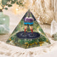 Base de la pyramide en orgonite montrant les éclats d'aventurine verte naturelle